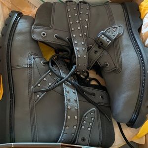 NWT CAT combat boots